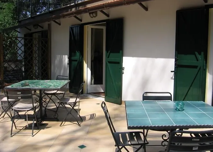 阿尔卡斯塔尼奥住宿加早餐旅馆